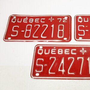 3 QUEBEC 1972 SNOWMOBILE LICENSE PLATE SKI-DOO S-242711, S-82218, S-147124
